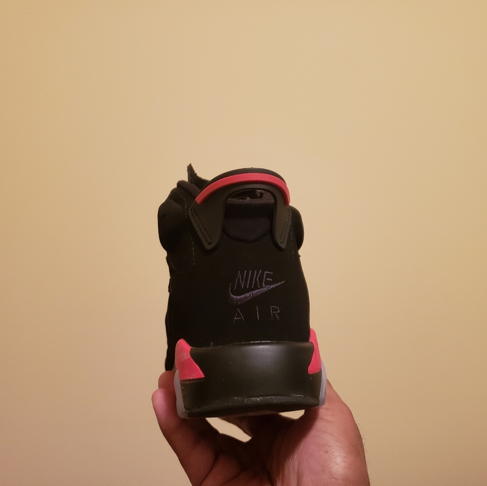 Boys mint condition Air Jordans